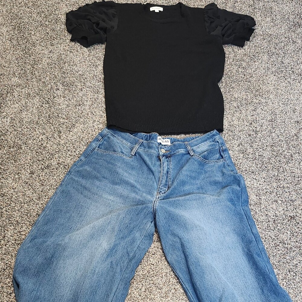 Black knit top with oversize baggy jeans